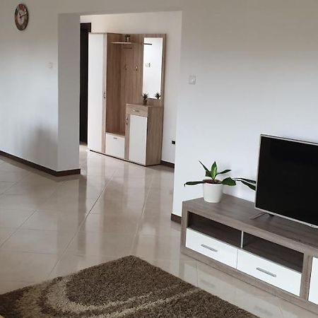 Apartman Lena Πούλα Εξωτερικό φωτογραφία