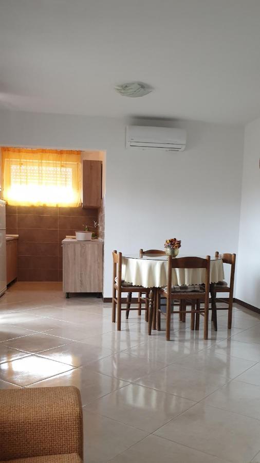 Apartman Lena Πούλα Εξωτερικό φωτογραφία