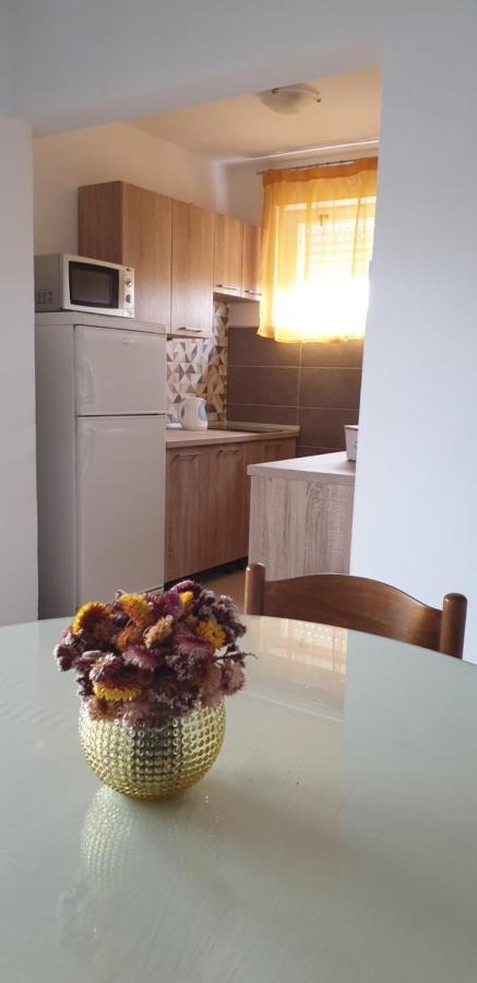 Apartman Lena Πούλα Εξωτερικό φωτογραφία
